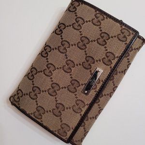 AUTHENTIC GUCCI MEDIUM WALLET